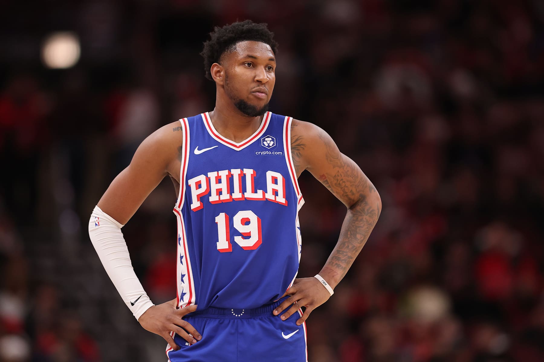 CHICAGO, ILLINOIS - JANUARY 25: Justin Edwards #19 of the Philadelphia 76ers looks on against the Chicago Bulls during the first half at the United Center on January 25, 2025 in Chicago, Illinois. NOTE TO USER: User expressly acknowledges and agrees that, by downloading and or using this photograph, User is consenting to the terms and conditions of the Getty Images License Agreement.  (Photo by Michael Reaves/Getty Images)