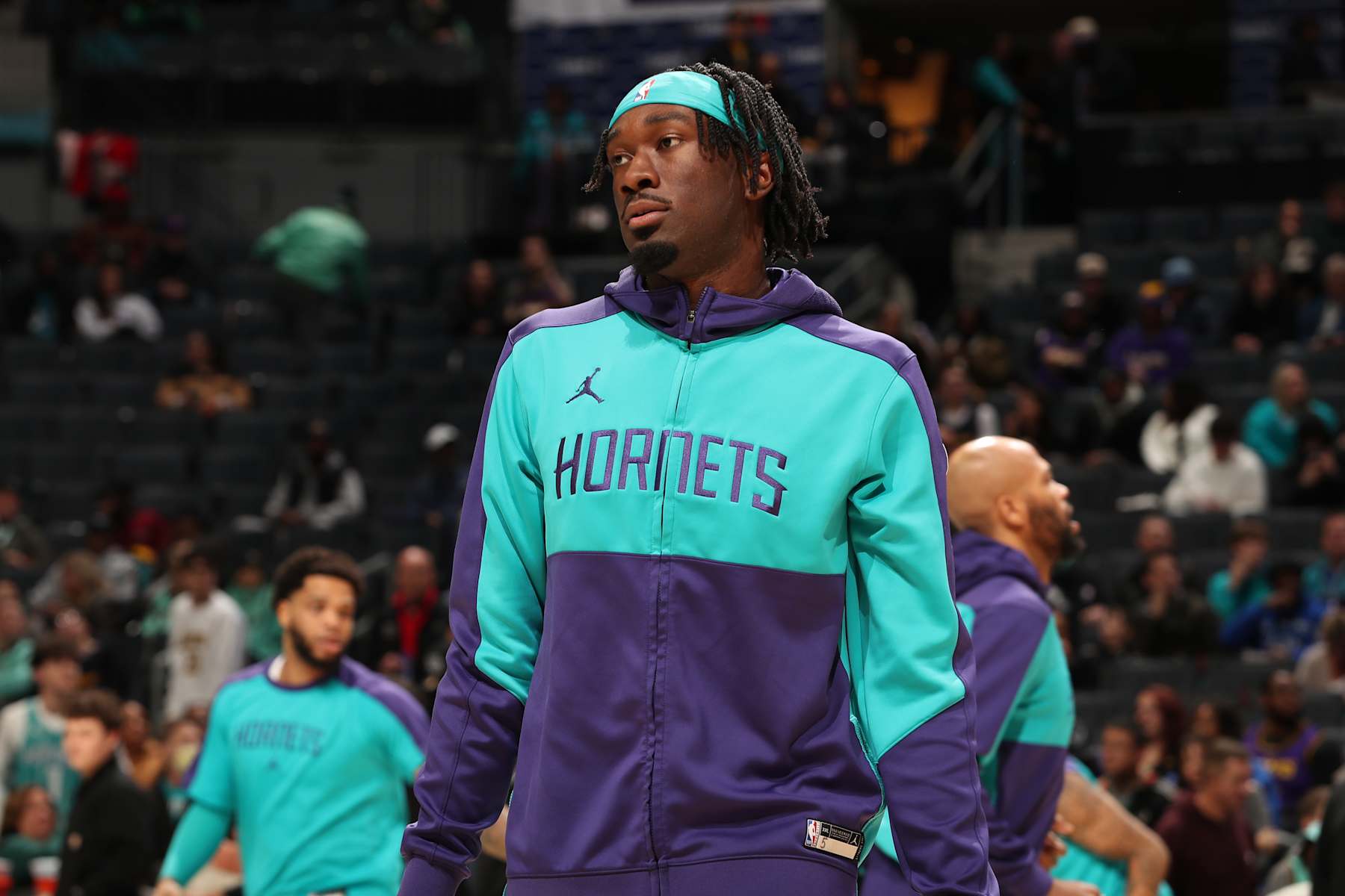 CHARLOTTE, NC - JANUARY 27: Mark Williams #5 of the Charlotte Hornets before the game against the Los Angeles Lakers  on January 27, 2025 at Spectrum Center in Charlotte, North Carolina. NOTE TO USER: User expressly acknowledges and agrees that, by downloading and or using this photograph, User is consenting to the terms and conditions of the Getty Images License Agreement. Mandatory Copyright Notice: Copyright 2025 NBAE (Photo by Kent Smith/NBAE via Getty Images)