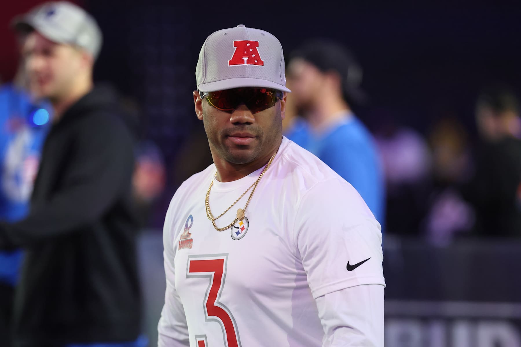 ORLANDO, FL - JANUARY 30: Pittsburg Steelers Russell Wilson warms up before the Pro Bowl Skills Showdown on Thursday, January 30, 2025 at UCF in Orlando, FL.  (Photo by Peter Joneleit/Icon Sportswire via Getty Images)