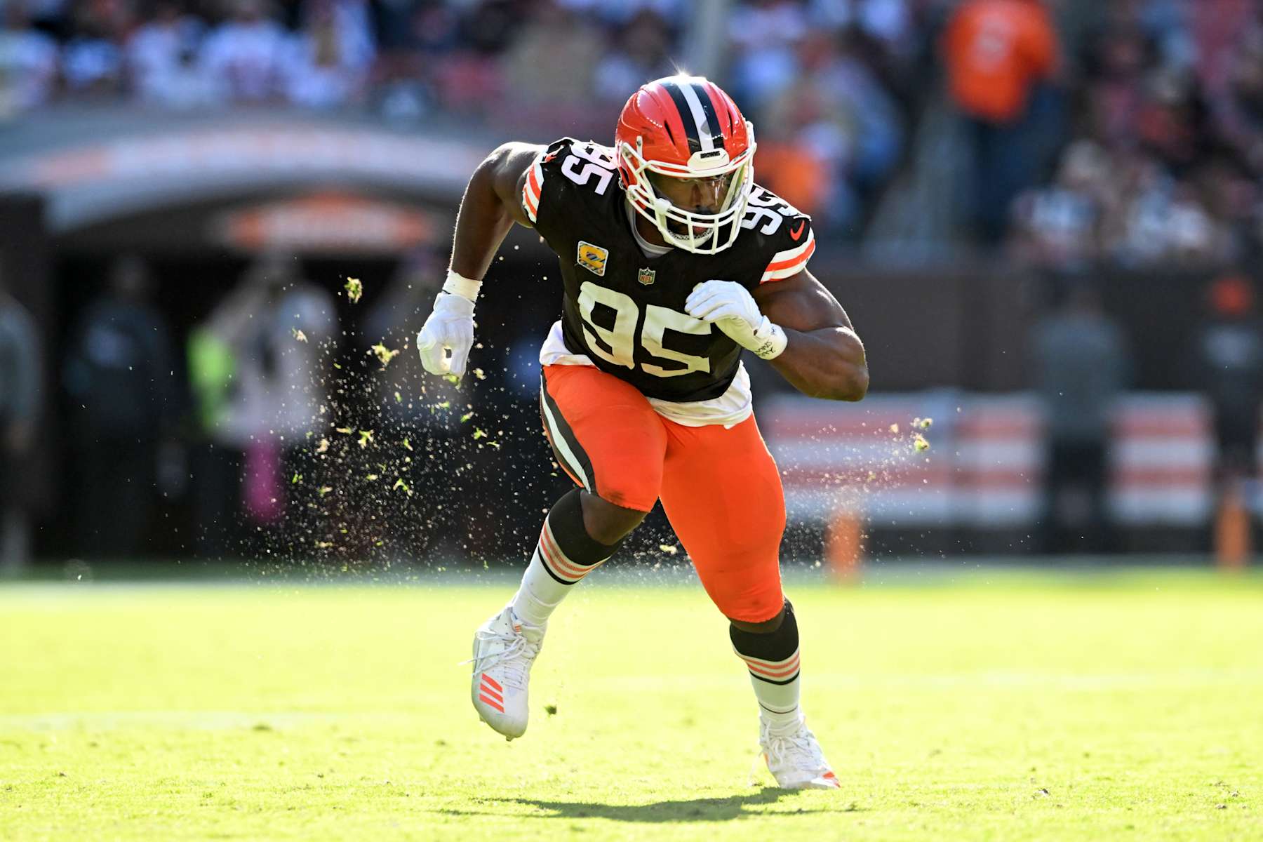 CLEVELAND, OHIO - OCTOBER 20: Myles Garrett #95 of the Cleveland Browns rushes the line of scrimmage during the fourth quarter against the Cincinnati Bengals at Huntington Bank Field on October 20, 2024 in Cleveland, Ohio. (Photo by Nick Cammett/Diamond Images via Getty Images)