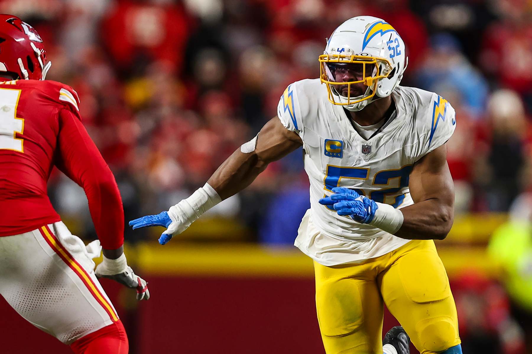 Chargers edge Khalil Mack