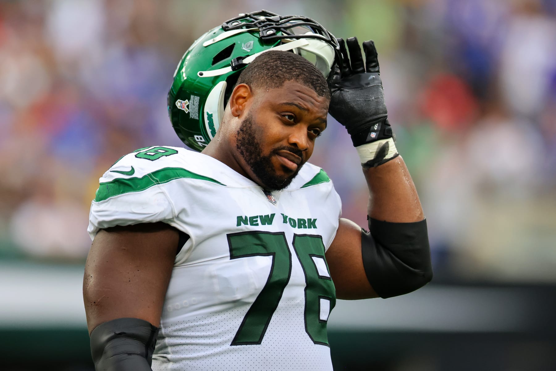 Jets G Laken Tomlinson