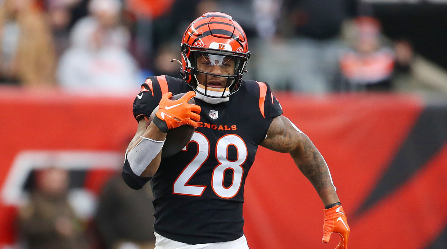 Fantasy store news football