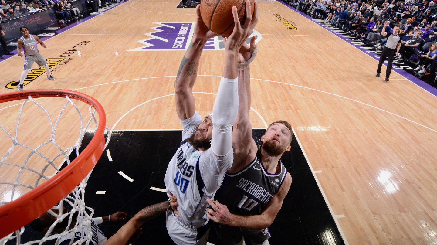 Report: Kings forward Domantas Sabonis out with bruised left knee