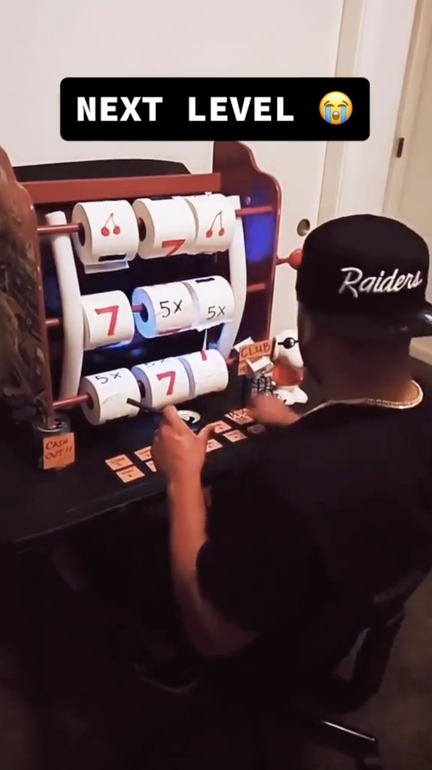 Pas på tabe forbruge Toilet Paper Slot Machine 😂 | Highlights and Live Video from Bleacher  Report