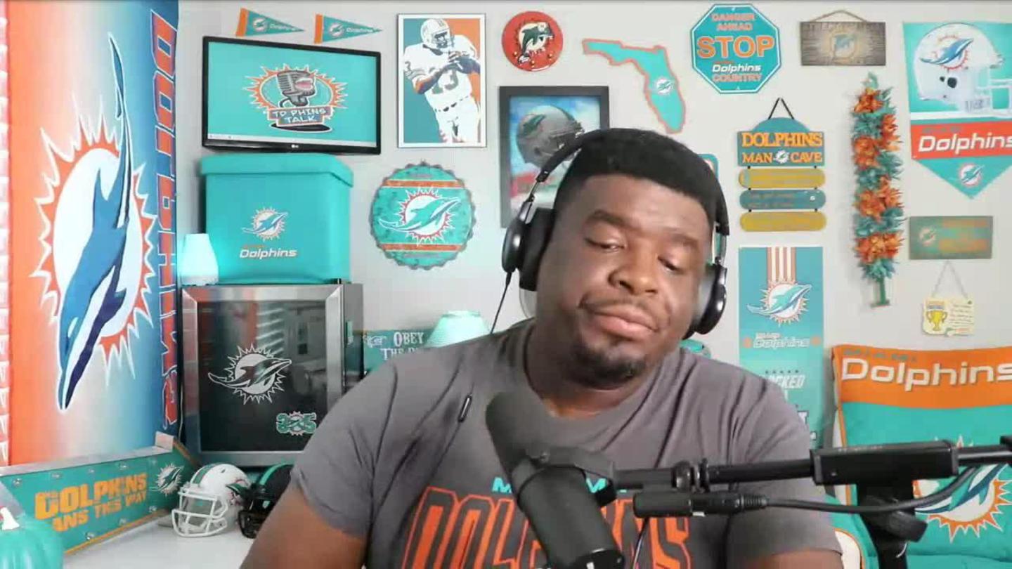 Dolphins' Tyreek Hill Trolls Jaylen Waddle Over Jersey Number Rule With  Epic Tweet - Sports Illustrated