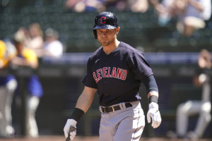 Byron Buxton cracks tooth on steak, will have root canal - Sports