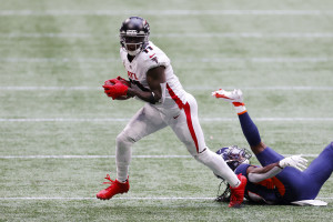 Tennessee Titans offensive tackle Dillon Radunz (75) blocks during an NFL  football game against the Washington Commanders, Sunday, October 9, 2022 in  Landover. (AP Photo/Daniel Kucin Jr Stock Photo - Alamy