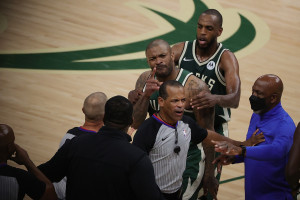 Report: Kevin Durant's Bodyguard Came on Court, Broke Up Skirmish with P.J. Tucker