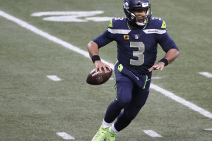 Russell Wilson travels to Vegas to cheer sister, Anna, and