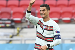 Hot Drip - 🥇Official: Cristiano Ronaldo has been voted as