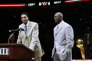 Scottie Pippen: Michael Jordan Made 'a Selfish Decision' Leaving Bulls for Baseball