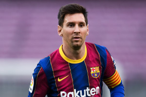 Lionel Messi 'Wants to Stay' at Barcelona Despite End of Contract, per Joan Laporta