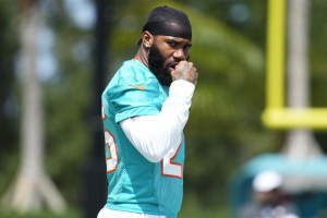 Dolphins release team captain Bobby McCain, signing Jason McCourty