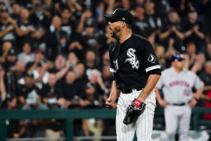 Yermin Mercedes quits White Sox and baseball, says on Instagram that he's  walking away - Chicago Sun-Times