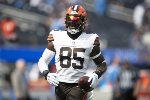 Cleveland Browns Jadeveon Clowney fined for throwing Claypool's shoe