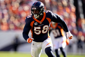 Broncos' Vic Fangio loses it on the sideline after Ravens run the ball to  tie NFL record