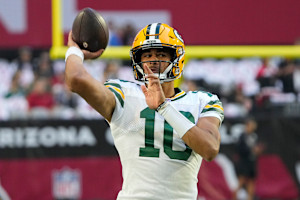 NFL Rumors: Packers' Jordan Love to Get MRI on Knee Injury; ACL Believed to Be Intact