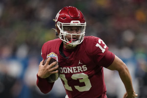 Caleb Williams to Enter Transfer Portal; Staying at Oklahoma 'Definitely' an Option