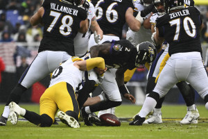 Bears-Steelers ref Tony Corrente explains taunting call on Cassius