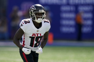 Cordarrelle Patterson Spotted Wearing 'Free Calvin Ridley' T-Shirt on  Falcons Sideline