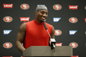 49ers DT Javon Kinlaw threatens reporter Grant Cohn at OTAs, knocks hat off  : r/nfl