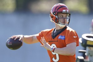 Joe Burrow]September 13, 2020: Sam Hubbard #94 of the Cincinnati Bengals  reacts after a sack during NFL football game action between the Los Angeles  Chargers and the Cincinnati Bengals at Paul Brown