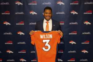 Russell Wilson $245M Contract Mocked by NFL Twitter During Broncos