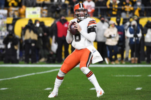 Baker Mayfield Trade Rumors: QB's Contract Holding Up Browns' Talks with Teams