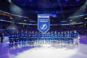 Lightning and Predators Meet in Latest Edition of NHL Stadium Series – The  Stillman Exchange