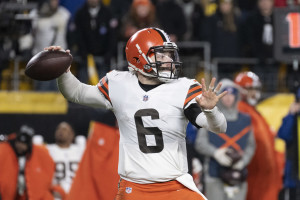 Dov Kleiman on X: #Browns trade package for #Texans QB Deshaun Watson  would have to include QB Baker Mayfield, multiple 1st round draft picks,  and possibly other players, a source tells @MaryKayCabot
