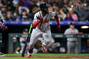 Braves – Dodgers: Freddie Freeman reacts to Ronald Acuna Jr. home run