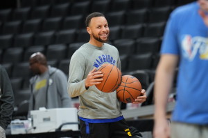 Steph Curry reminds reeling Knicks fans of fateful 2009 Draft night