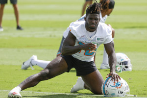 Chiefs' Trey Smith 'Can't Blame' Tyreek Hill for Dolphins Trade: 'He's  Getting Paid', News, Scores, Highlights, Stats, and Rumors