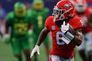 Tennessee Titans host WR Zay Flowers via Top 30 Visit - Music City Miracles