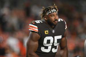 Cleveland Browns receiver/returner Jakeem Grant carted off at practice