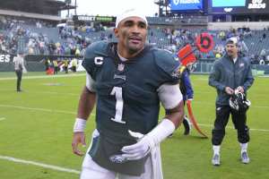 MNF: Eagles counting on trio of 'Batman' receivers vs Vikings - ABC 6 News  