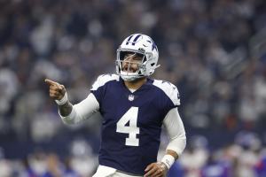 Dallas Cowboys tight end Dalton Schultz (86) runs after a catch during an  NFL football game against the Houston Texans in Arlington, Texas, Sunday,  Dec. 11, 2022. (AP Photo/Ron Jenkins Stock Photo - Alamy