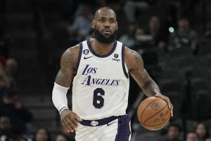 Fans Call for LeBron James Trade After Lakers Blow 17-Point Lead to Pacers