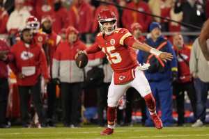 Here's why Patrick Mahomes' absurd NFL preseason touchdown pass for the  Chiefs was so impressive 