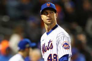 Jacob deGrom bolts Mets for Rangers and $185M over 5 years