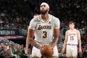LeBron James, Anthony Davis Thrill NBA Twitter in Lakers' Epic Win vs. Giannis, Bucks