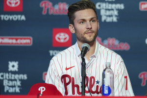 Bryce Harper's eighth-inning home run sends Phillies into World Series –  Delco Times