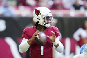 Cardinals trade for Robbie Anderson, activate DeAndre Hopkins ahead of TNF