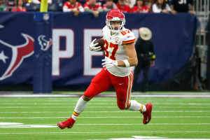 TE Travis Kelce Addresses Rumors Of Odell Beckham Jr. Coming to Kansas City  Chiefs, After Getting His Contract Restructured - EssentiallySports