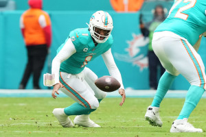 Tua Tagovailoa commits 3 turnovers, Dolphins lose to Brock Purdy's 49ers in  Jimmy Garoppolo's absence