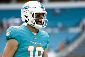 Josh Allen shoves prompt Bills-Dolphins Wild Card kerfuffle