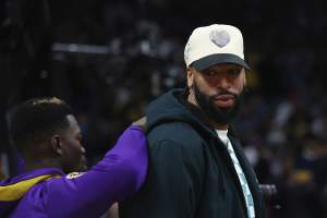 NBA Insider Buzz: Anthony Davis Injury Complicates Lakers' Trade Deadline