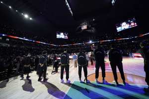 Lakers brace for uncertainty after LeBron James injures groin against  Clippers – Orange County Register