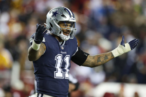 Dallas Cowboys guard Jonathan Cooper (64) lines up against the Kansas City  Chiefs during an NFL football game, Sunday, Nov. 5, 2017, in Arlington,  Texas. (AP Photo/Michael Ainsworth Stock Photo - Alamy